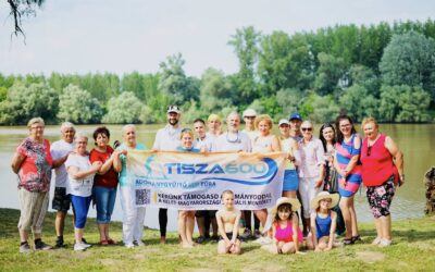 Vízen érkeztek a jó ügyért – Dombrádon álltak meg a Tisza600 SUP-túrázói