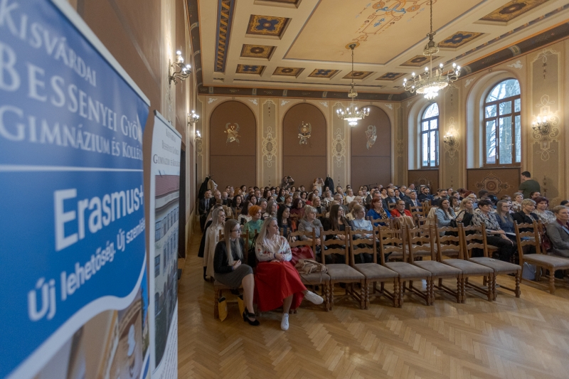 Megújuló oktatás Kisvárdán: Dr. Balatoni Katalin szerint az emberség a kulcs a jövő iskolájához