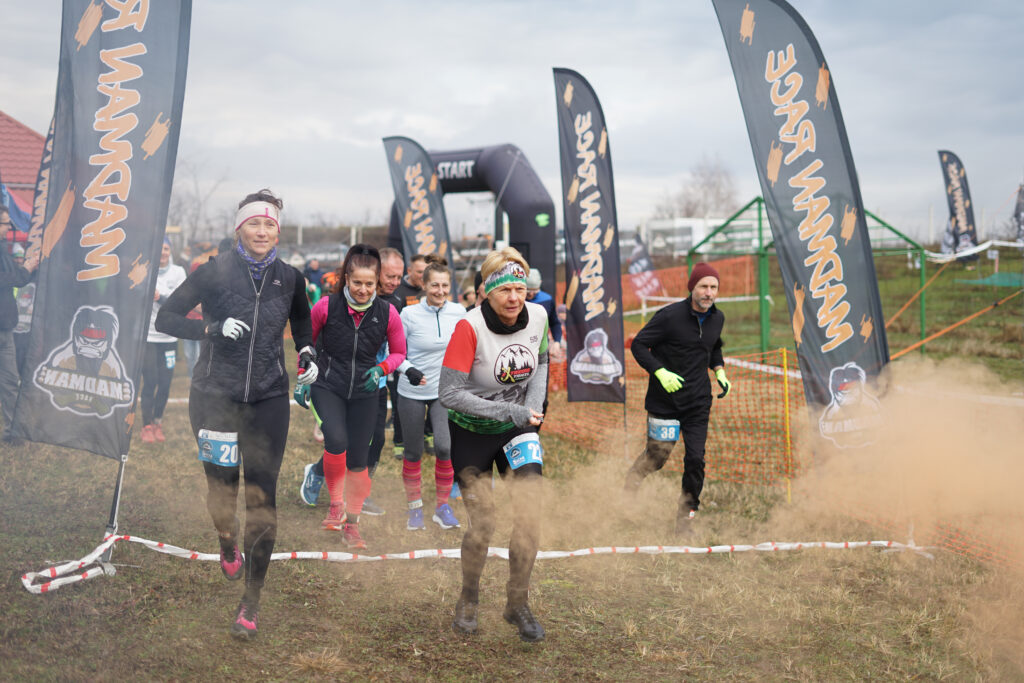 Sár, hideg és elszántság – ötödik alkalommal rendezték meg a MadMan Race téli futóversenyt Kisvárdán