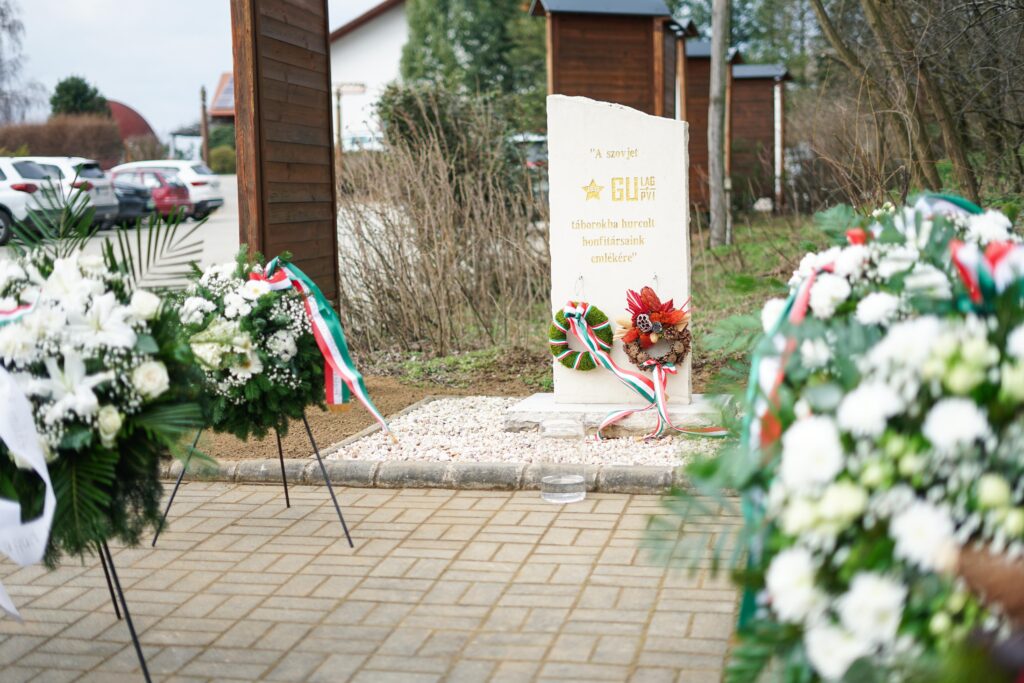 Emlékezés Napkoron: a diktatúra sebei ma is köztünk élnek