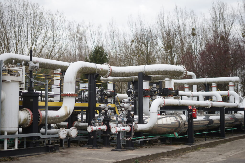 Elzárt csapok Fényeslitkén: bizonytalanság a Barátság vezetéknél – ott jártunk